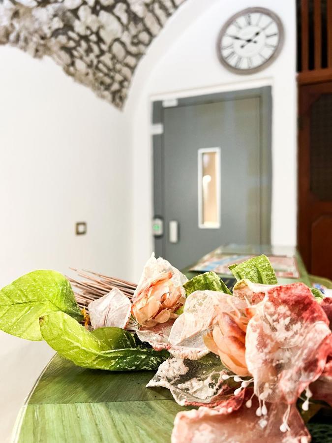 S'Ammentu House Hotel บอซา ภายนอก รูปภาพ
